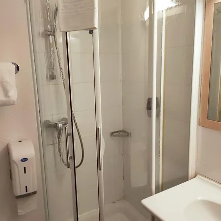 Brit Essentiel Nord 酒店 2*