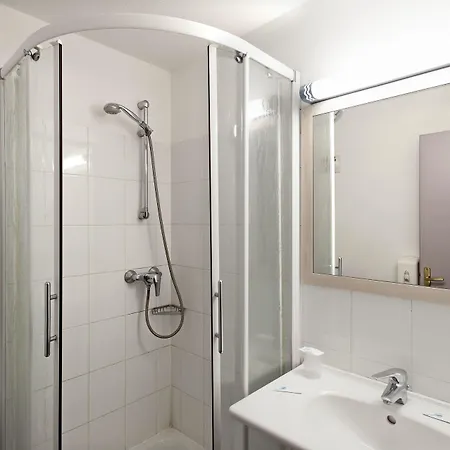 Hotel Brit Essentiel Nord 2*