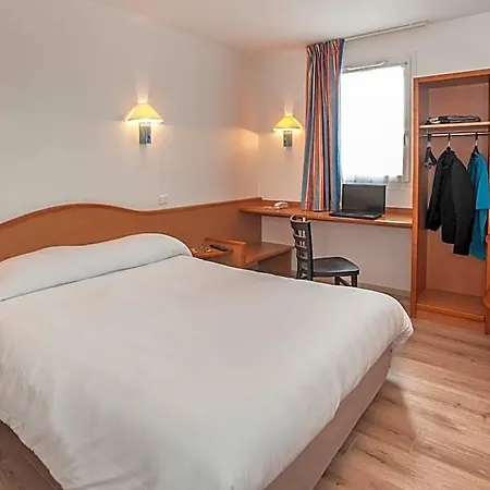 Brit Essentiel Nord Hotel 2*
