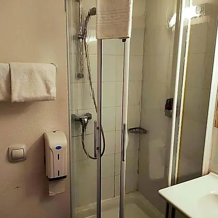 Brit Essentiel Nord Hotel 2*