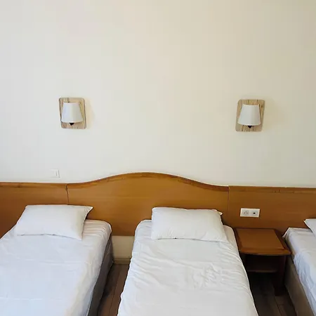 Brit Essentiel Nord Hotel Cahors